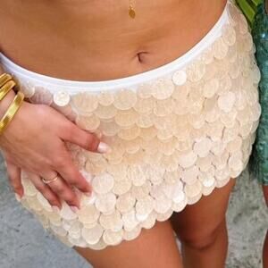 Shell mini skirt